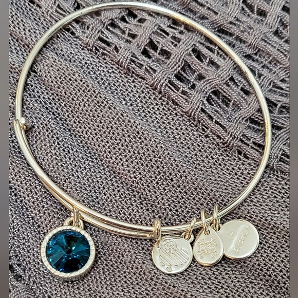 Alex & Ani bracelet, shiny sliver. Blue zircon stone. - Picture 4 of 6